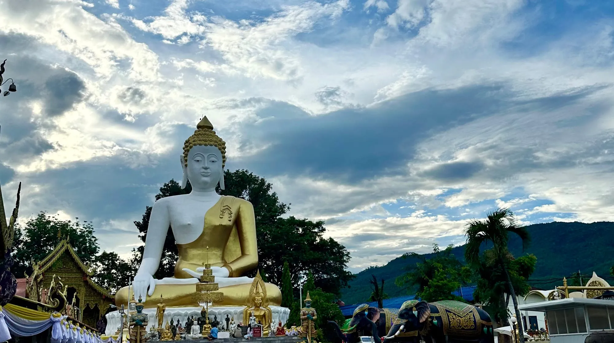 The large seated Buddha at Wat Phra That Doi Kham